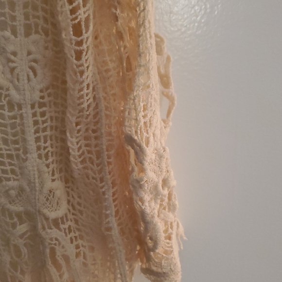 Brittany Black Cream Crochet Top - Picture 6 of 11